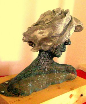 פסל של שלומית רדי